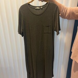 Athleta Casual Dark Gray T-Shirt Dress